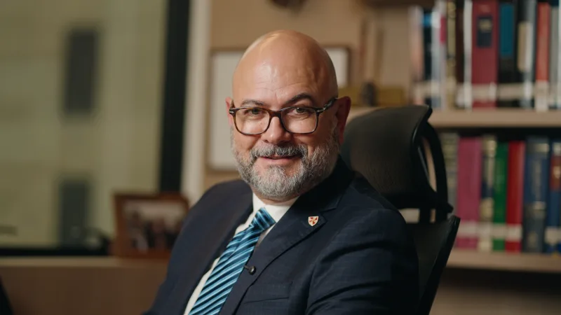 Portrait photograph of Cesar Pereira C.Arb FCIArb, Ciarb Global President.